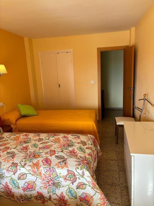 Acogedor 200 Metros Playa Apartment *